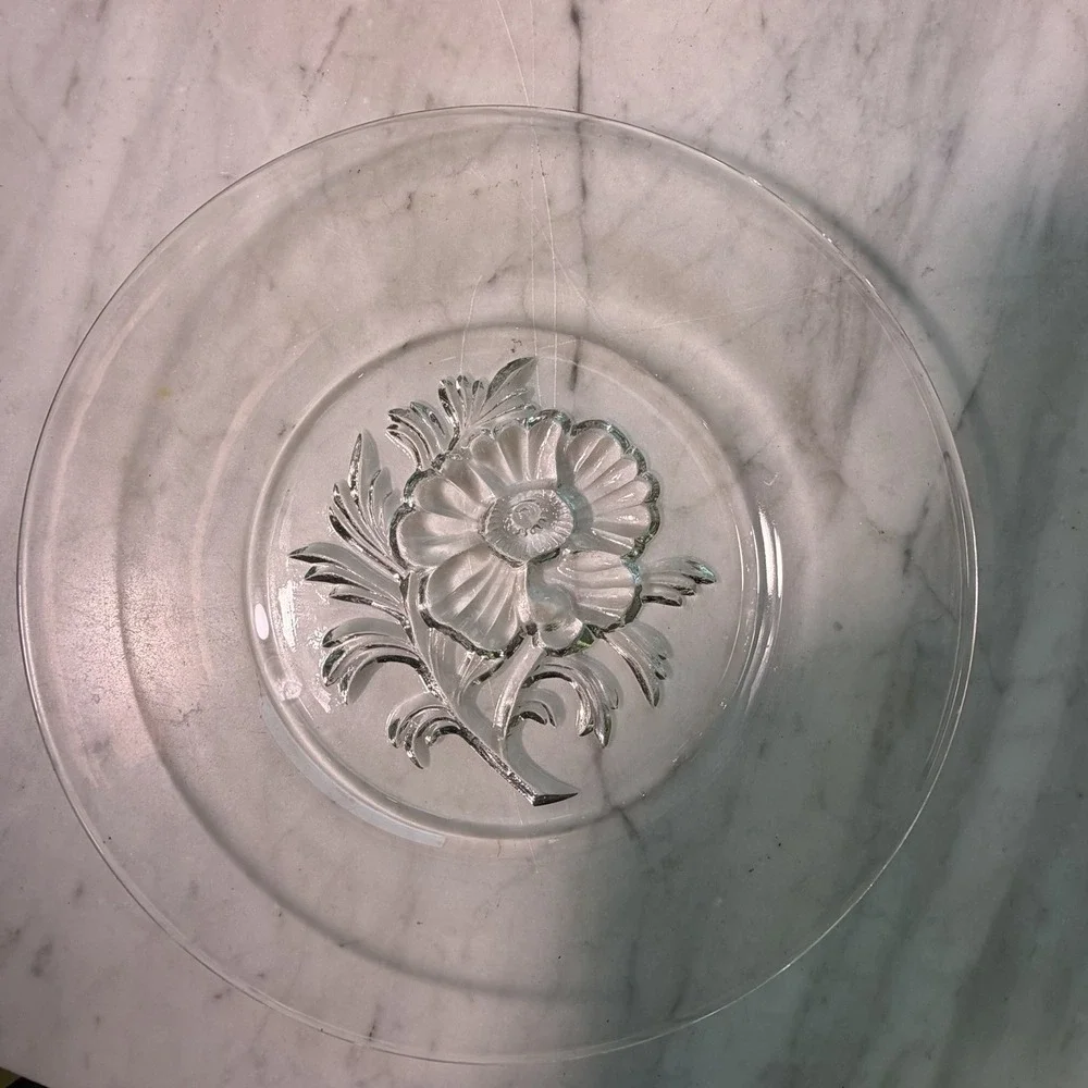 JEANETTE Clear Glass Camilia Salad Plates Set Of 5  8 3/8
